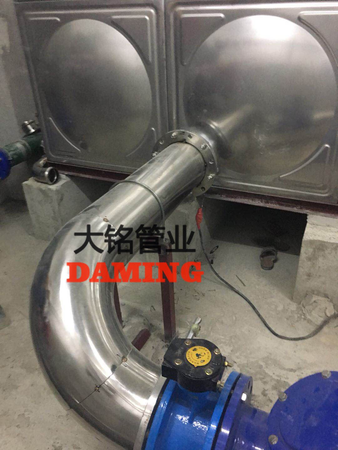 激情69蜜桃一区二区三区飲用水管