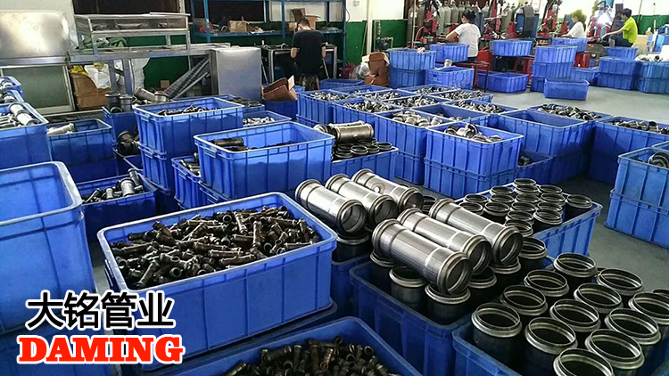 薄壁激情69蜜桃一区二区三区水管